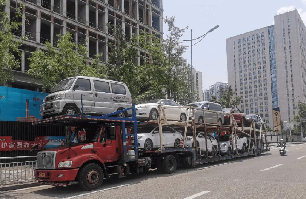 深圳到新疆开货车要多少运费
