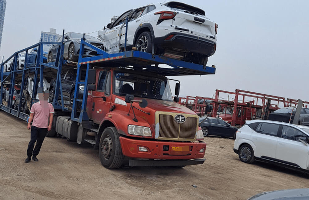 长沙托运汽车到新疆要多少钱